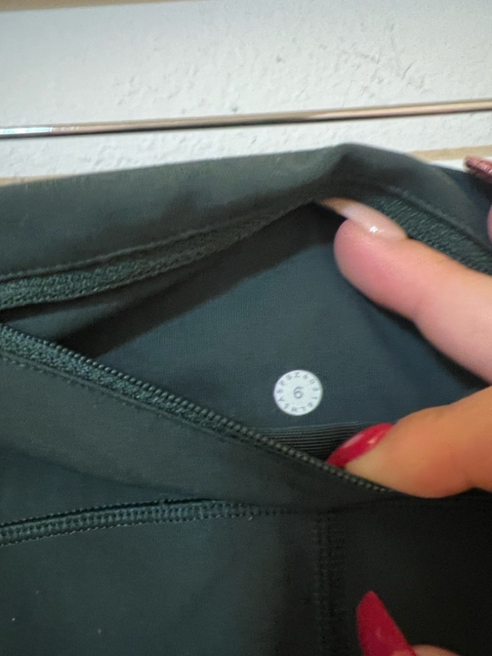 Lululemon Speed Up Tight Dark Green High-Waist Pocket Reflective Leggings - Picture 11 of 15